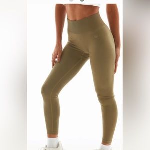 Lazuli label air seamless leggings